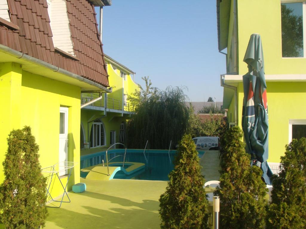 Pension Eclipse Oradea Exteriér fotografie