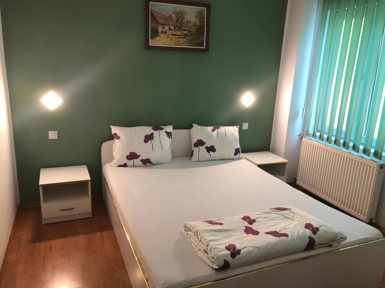 Pension Eclipse Oradea Exteriér fotografie