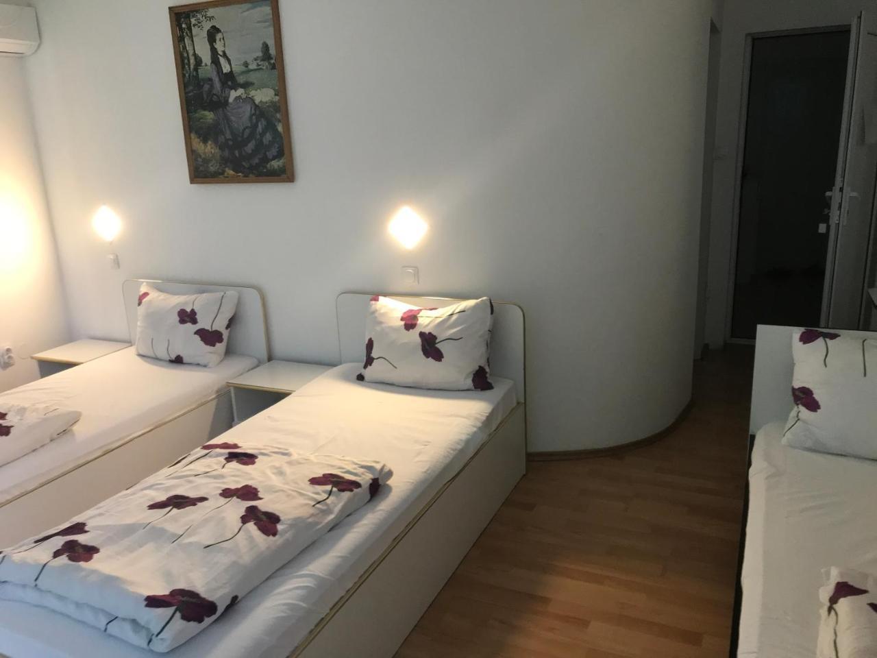 Pension Eclipse Oradea Exteriér fotografie